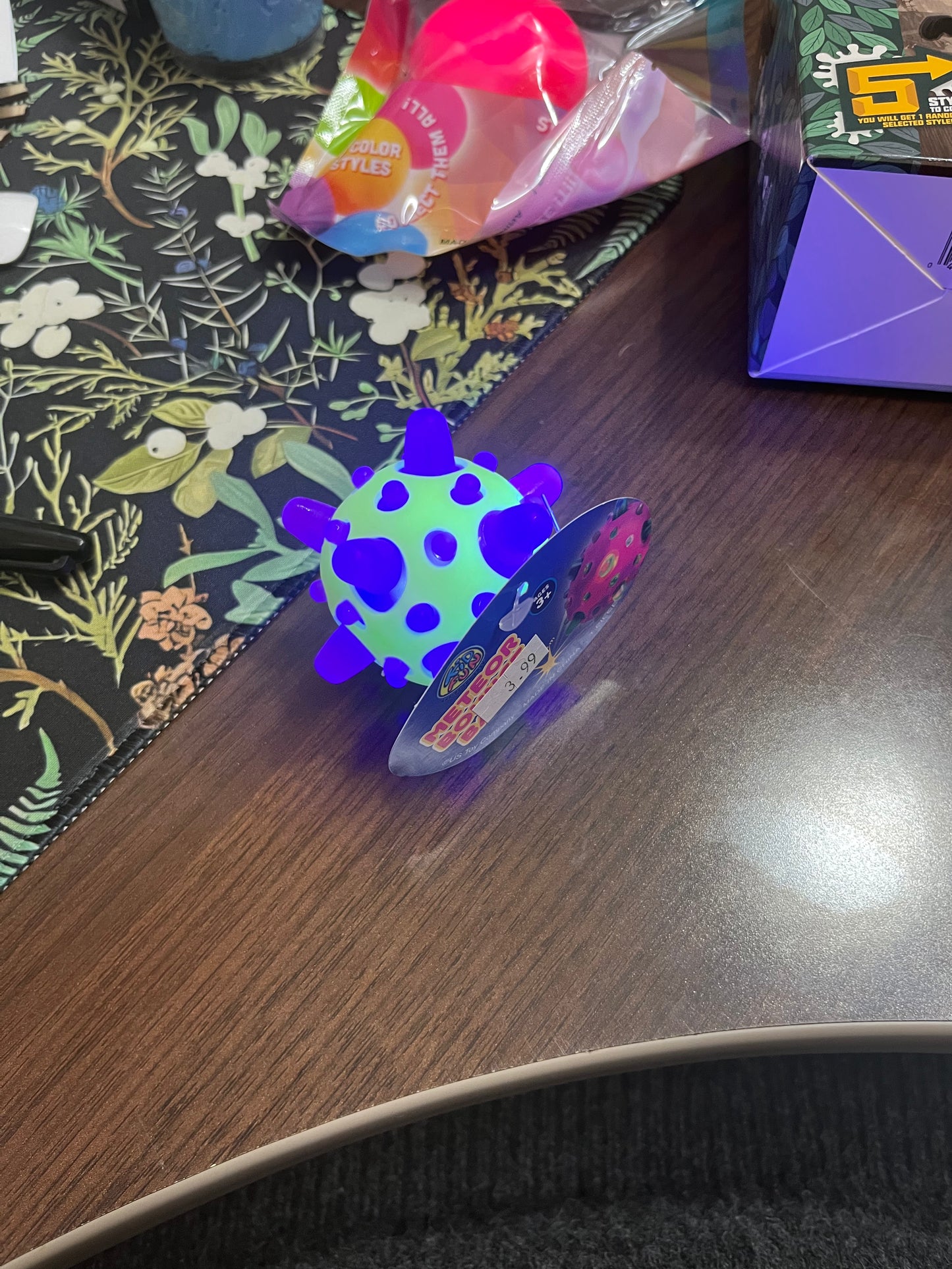 Light Up Meteor Bounce Balls